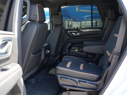 Used 2024 GMC Yukon AT4 w/ Technology Package image 18