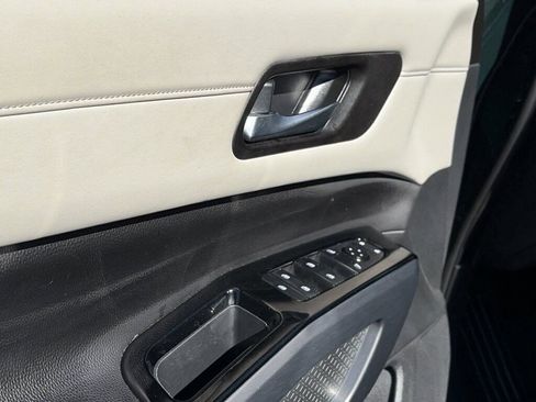 Certified 2024 Nissan Pathfinder SL image 29