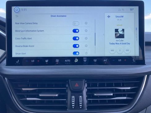 New 2025 Ford Escape SE w/ PHEV Premium Package FWD image 35