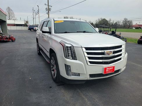 Used 2016 Cadillac Escalade ESV Premium AWD/4WD image 4