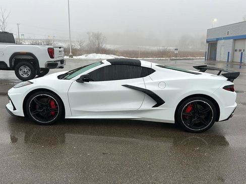 Used 2023 Chevrolet Corvette Stingray Coupe w/ Z51 Performance Package image 2