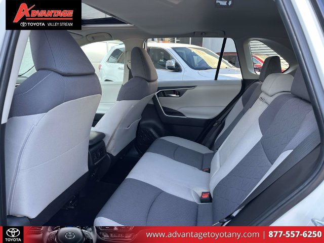 Certified 2021 Toyota RAV4 XLE w/ Convenience Package AWD/4WD image 13