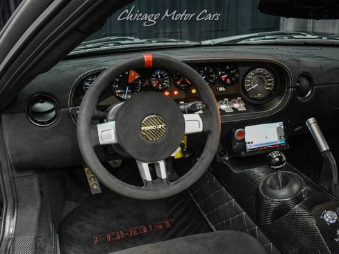 Used 2006 Ford GT image 11