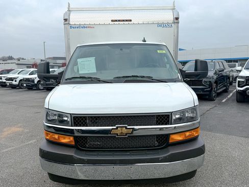 New 2025 Chevrolet Express 4500 w/ Power Convenience Package image 2