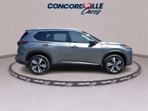 Certified 2024 Nissan Rogue SL w/ SL Premium Package AWD/4WD image 8