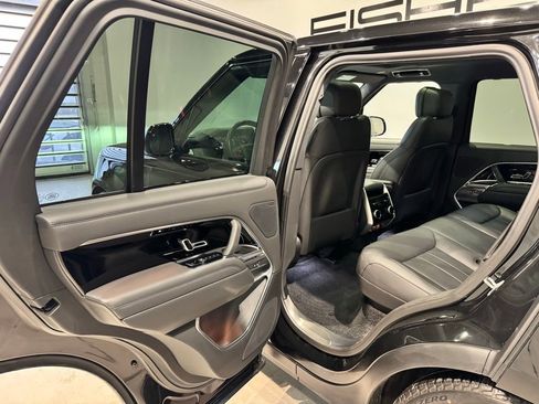 Used 2024 Land Rover Range Rover SE AWD/4WD image 28