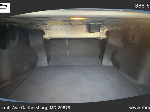 Used 2018 Toyota Camry LE FWD image 15