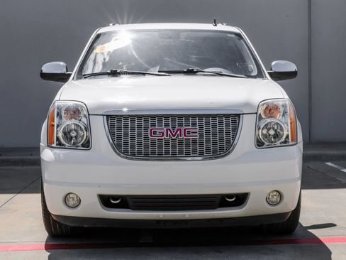 Used 2014 GMC Yukon XL SLT w/ Texas Edition RWD image 5