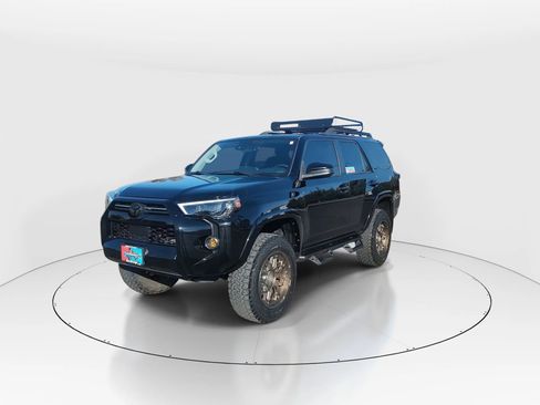 Used 2020 Toyota 4Runner SR5 image 4