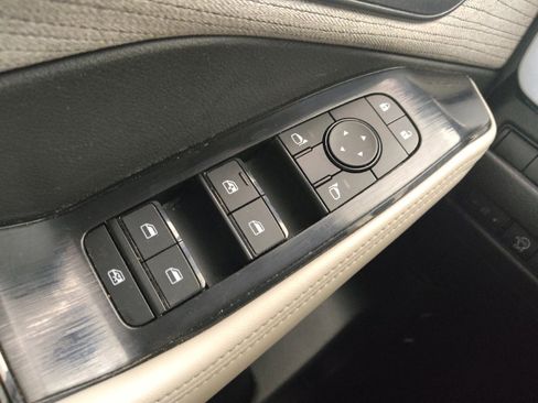 Used 2023 Nissan Rogue SV image 27