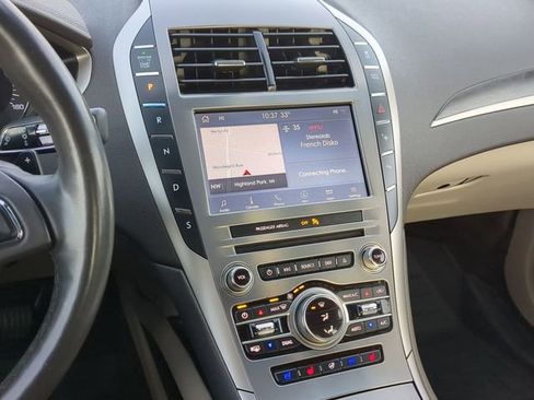 Used 2020 Lincoln MKZ Reserve w/ Elements Package image 28