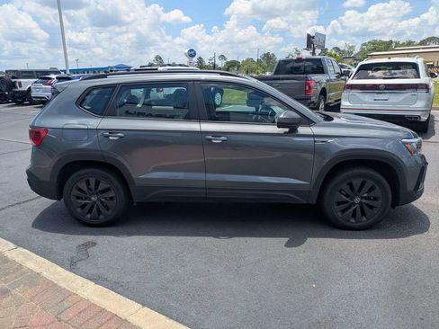 Used 2024 Volkswagen Taos S FWD image 4