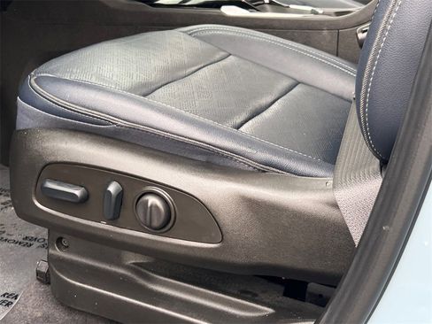 Used 2022 Chevrolet Bolt EUV Premier w/ Sun & Sound Package image 24