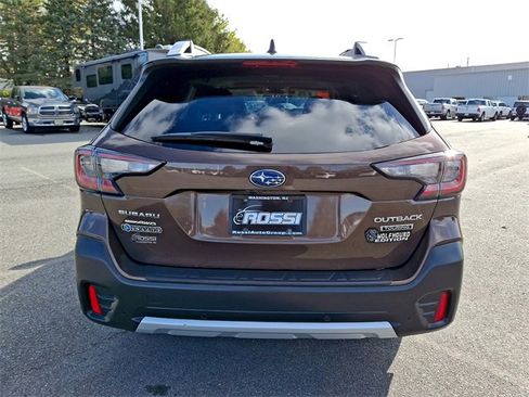 Used 2022 Subaru Outback Touring image 7
