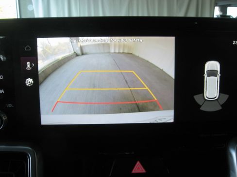 Certified 2023 Kia Sorento SX image 19