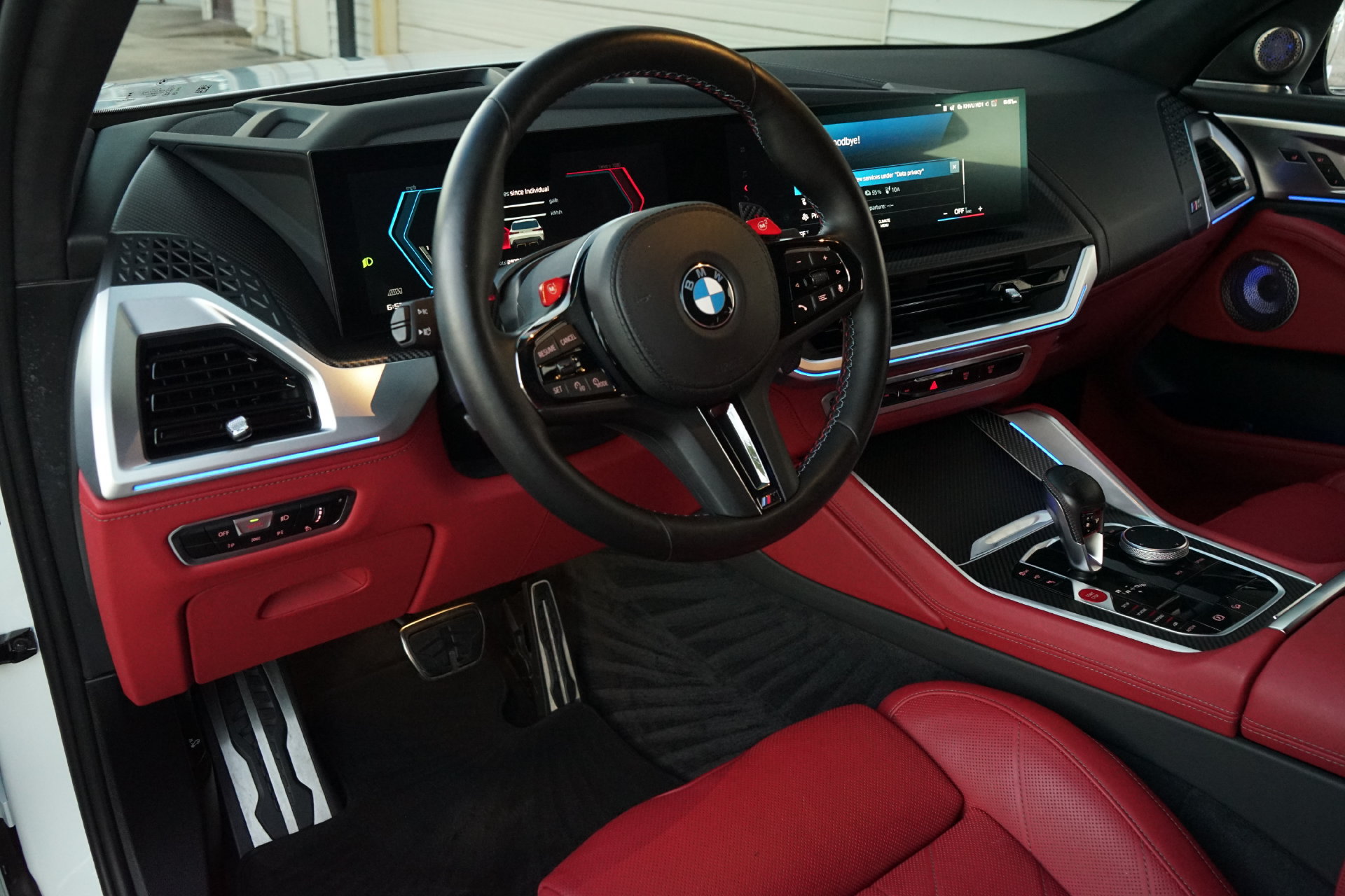 Used 2023 BMW XM AWD/4WD image 2