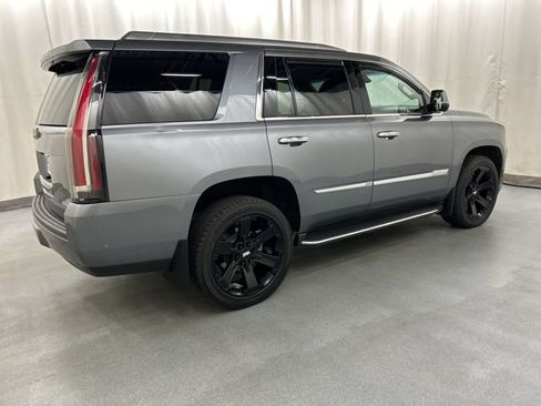 Used 2020 Cadillac Escalade Premium Luxury image 4