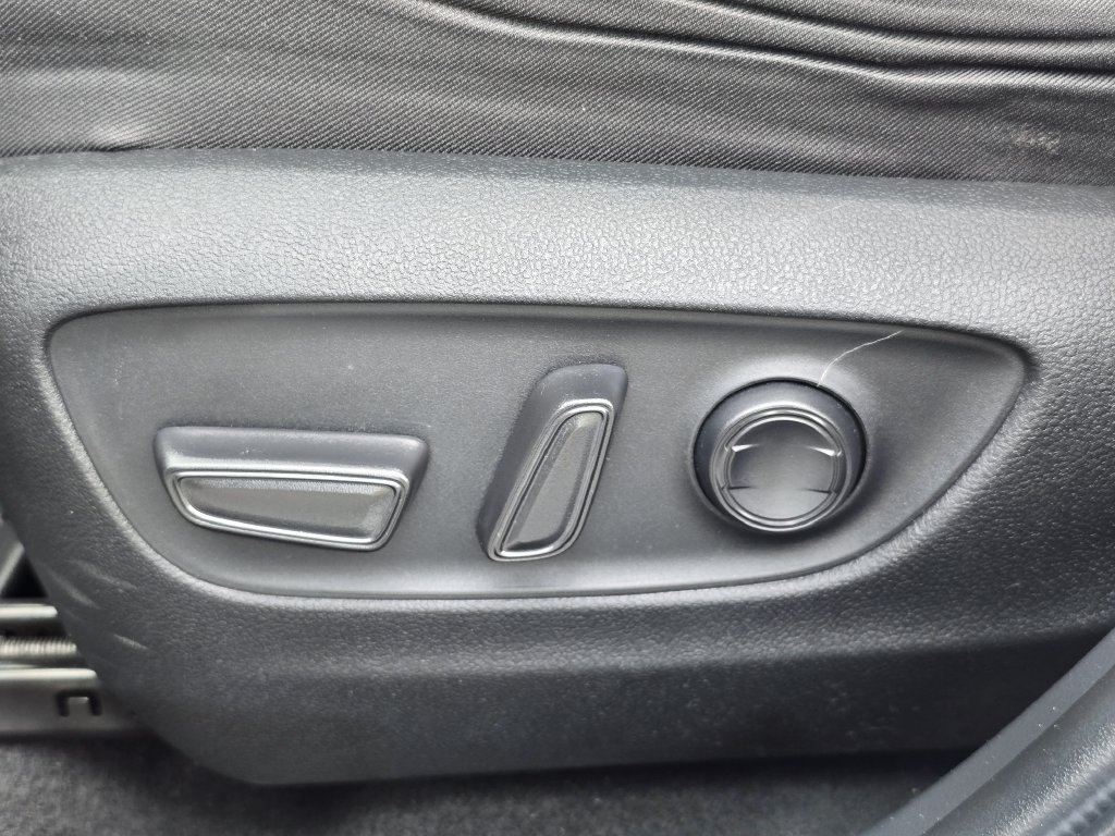 Used 2023 Toyota RAV4 XLE FWD image 22