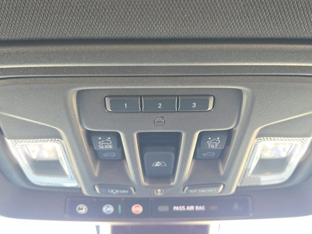 Used 2022 GMC Sierra 1500 Denali w/ Denali Premium Package AWD/4WD image 24