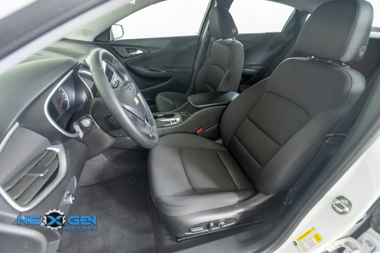 Used 2023 Chevrolet Malibu RS FWD image 26