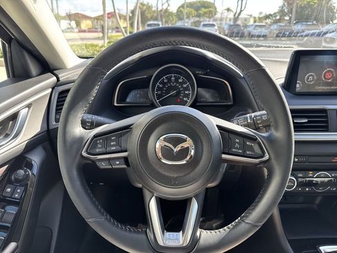 Used 2018 MAZDA MAZDA3 Touring image 48