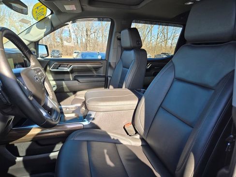 Used 2024 Chevrolet Silverado 1500 LT Trail Boss w/ Convenience Package II image 26