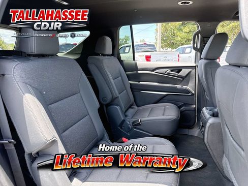 Used 2024 Chevrolet Traverse LT FWD image 27