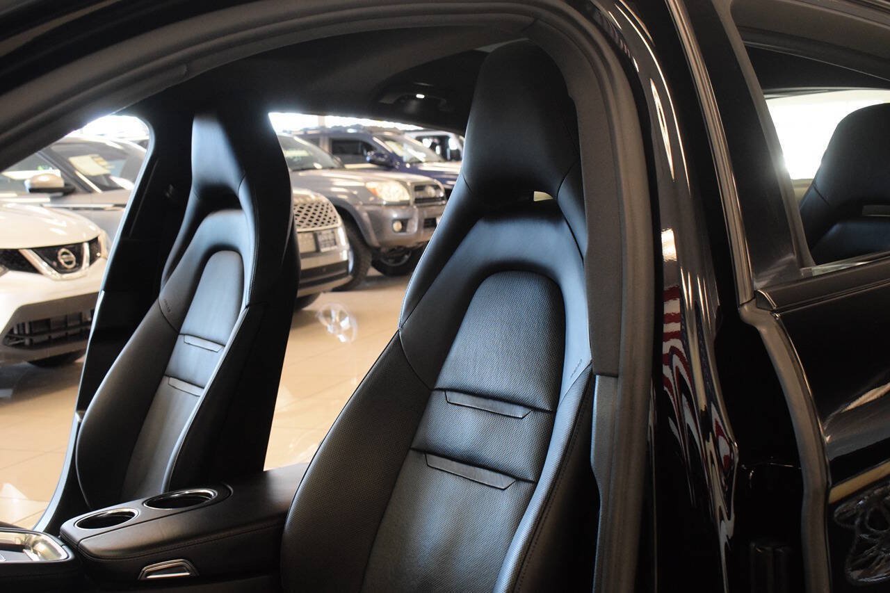 Used 2018 Porsche Panamera 4 AWD/4WD image 66