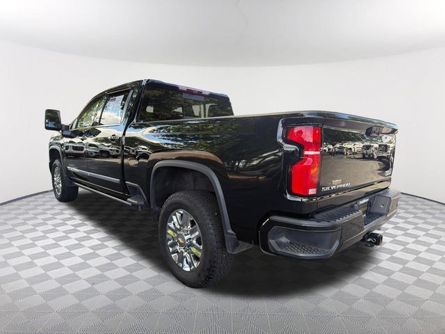 Used 2024 Chevrolet Silverado 2500 High Country w/ High Country Premium Package AWD/4WD image 7