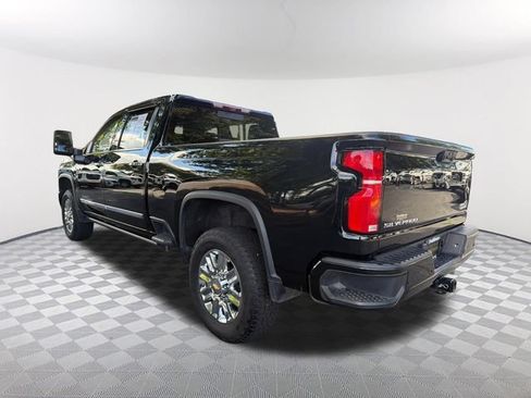 Used 2024 Chevrolet Silverado 2500 High Country w/ High Country Premium Package AWD/4WD image 7