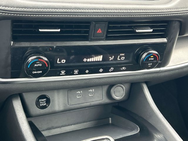 Certified 2025 Nissan Rogue SV AWD/4WD image 33