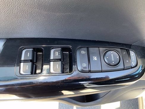 Used 2022 Kia Sportage SX FWD image 19