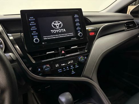 Used 2022 Toyota Camry LE image 16