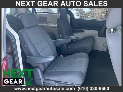 Used 2009 Dodge Grand Caravan SE w/ Climate Group image 10