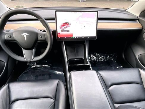 Used 2019 Tesla Model 3 Standard Range Plus image 15