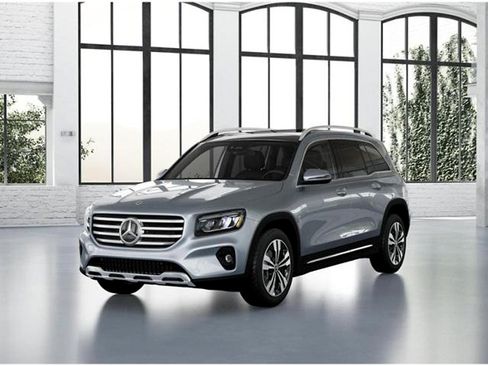 Used 2026 Mercedes-Benz GLB 250 w/ Sun & Sound Package image 39