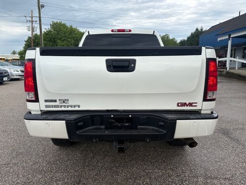 Used 2011 GMC Sierra 1500 Denali RWD image 5