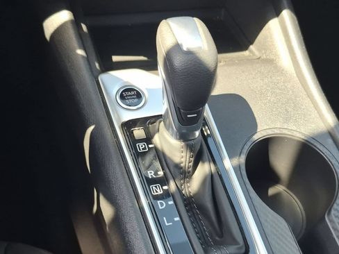 Used 2025 Nissan Altima 2.5 SV FWD image 20