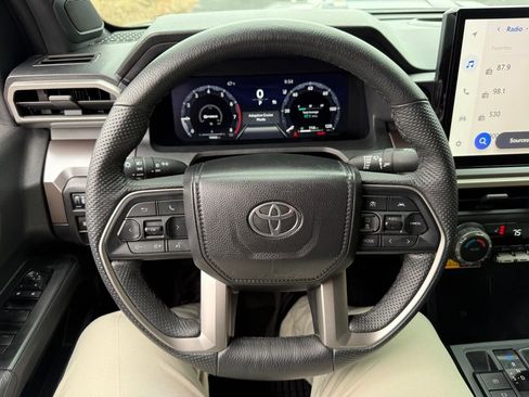 Used 2024 Toyota Tacoma TRD Sport image 16