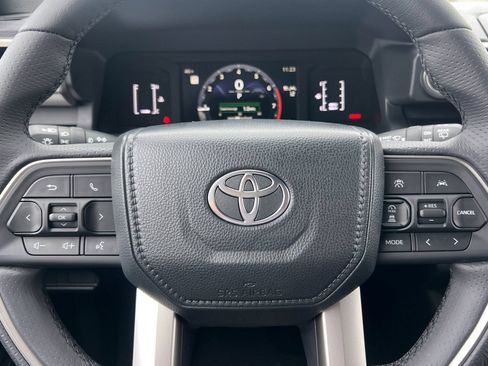 New 2026 Toyota 4Runner SR5 AWD/4WD image 23