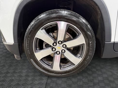 Used 2020 Chevrolet Traverse LT w/ LT Premium Package image 15