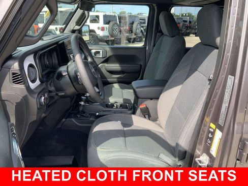 Used 2025 Jeep Wrangler Unlimited Sport AWD/4WD image 5