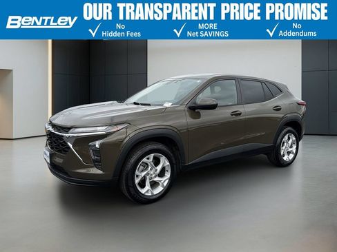 Certified 2024 Chevrolet Trax LS w/ LS Convenience Package FWD image 1