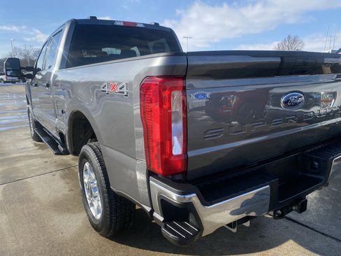 Used 2025 Ford F250 XLT image 8