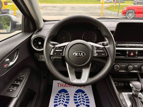 Used 2020 Kia Forte LXS FWD image 25