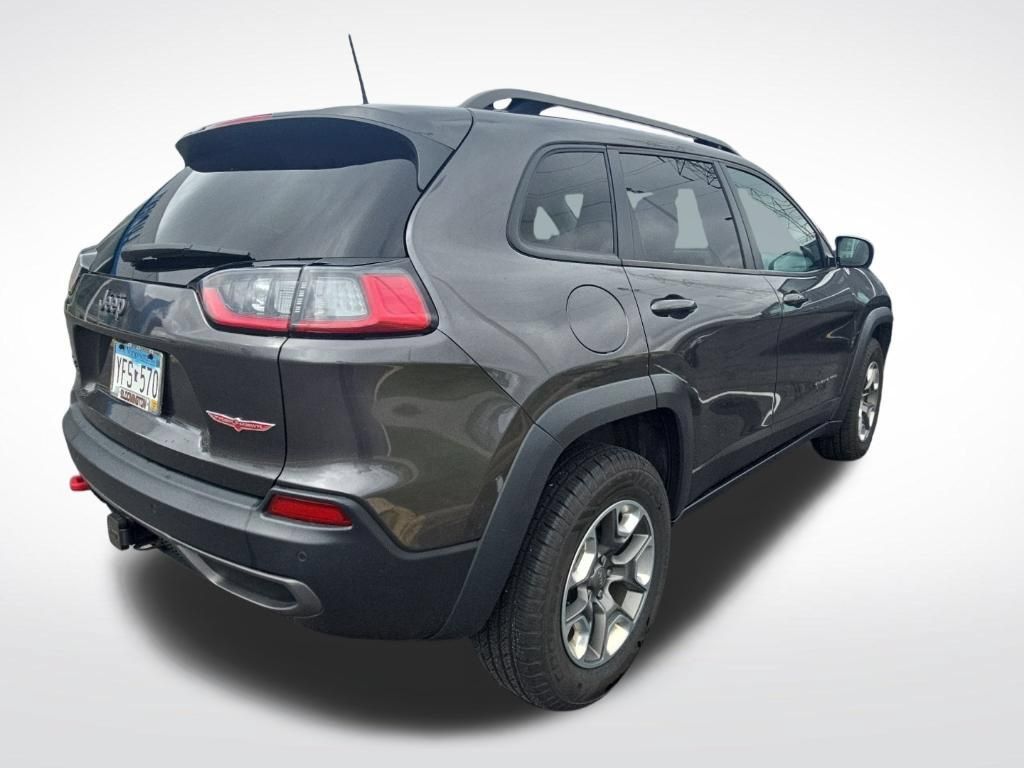 Used 2019 Jeep Cherokee Trailhawk w/ Cold Weather Group AWD/4WD image 3