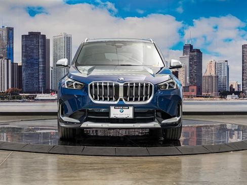 Used 2024 BMW X1 xDrive28i w/ Premium Package AWD/4WD image 3