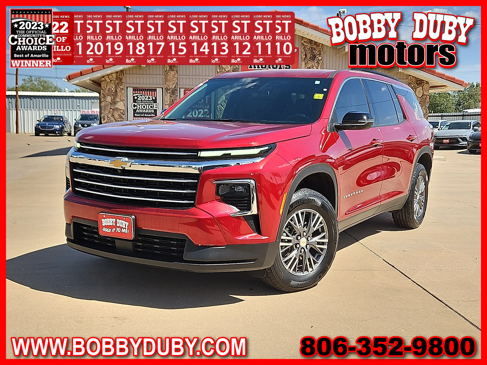 Used 2025 Chevrolet Traverse LT FWD image 1