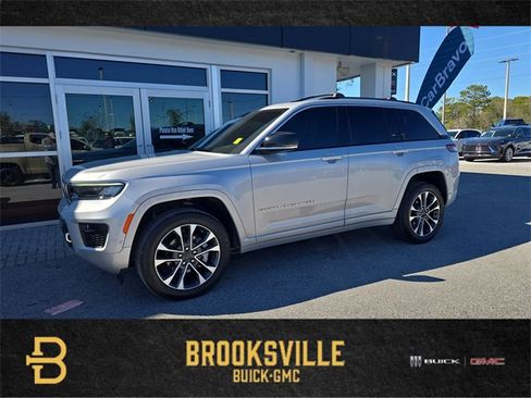 Used 2023 Jeep Grand Cherokee Overland w/ Trailer Tow Prep Group (B) image 1