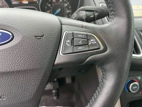 Used 2017 Ford Focus Titanium FWD image 18